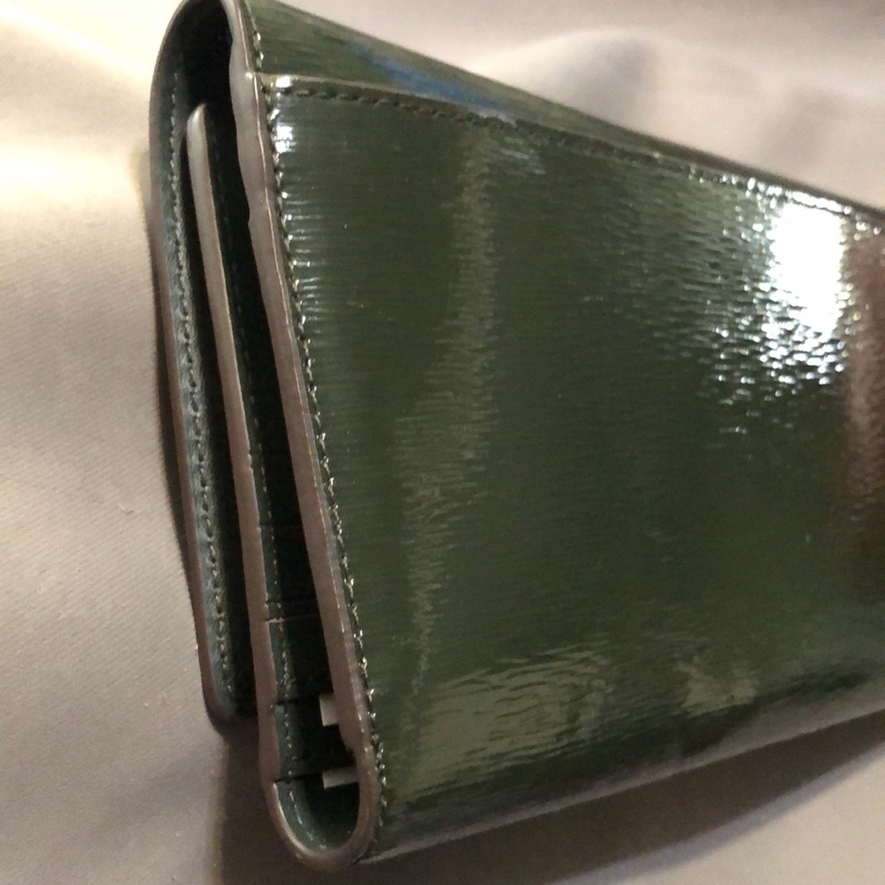 kate spade green patent leather wallet - Picture 7 of 14
